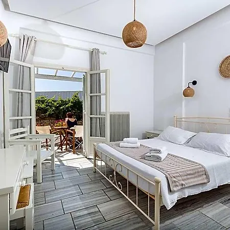 Christiana 3* Parikia (Paros)
